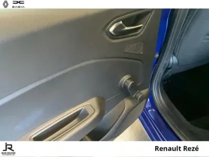 Photo 13 Renault Clio  1.6 E-Tech hybride 145ch Equilibre