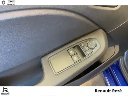 Photo 14 Renault Clio  1.6 E-Tech hybride 145ch Equilibre