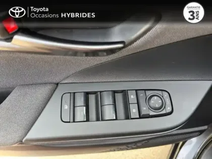 Photo 12 Toyota C-HR  2.0 Hybride 200ch Design MY25
