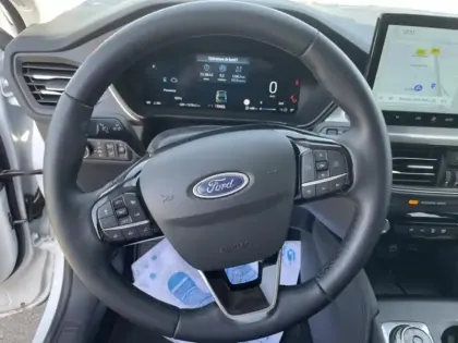 Photo 14 Ford Kuga  2.5 Duratec 180 ch Hybrid FlexiFuel Titanium Powershift