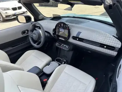 Photo 21 Mini Cooper  Cabrio S 204ch Favoured DKG7