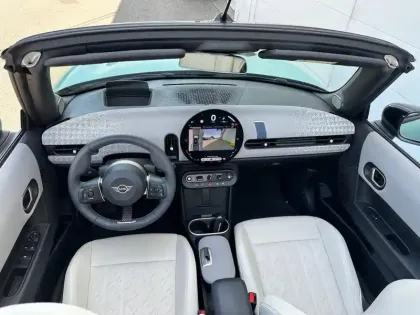 Photo 22 Mini Cooper  Cabrio S 204ch Favoured DKG7