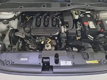 Photo 19 Peugeot 208  PureTech 75 S&S BVM5