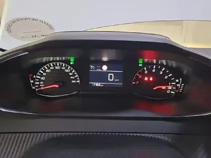 Photo 14 Peugeot 208  PureTech 75 S&S BVM5