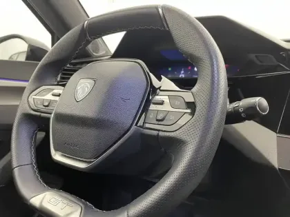 Photo 28 Peugeot 308  Hybrid 136 e-DCS6