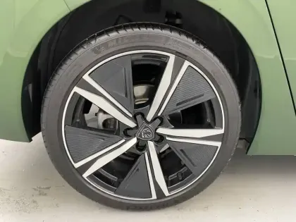 Photo 18 Peugeot 308  Hybrid 136 e-DCS6