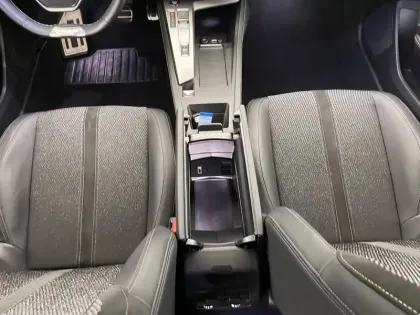 Photo 24 Peugeot 308  Hybrid 136 e-DCS6