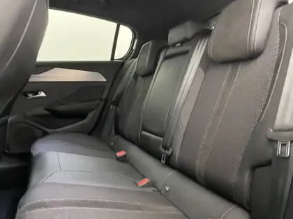 Photo 14 Peugeot 308  Hybrid 136 e-DCS6