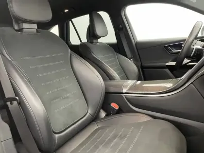 Photo 27 Mercedes GLC  300 de 9G-Tronic 4Matic