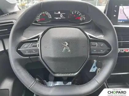 Photo 16 Peugeot 208  PureTech 100 S&S BVM6