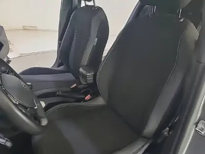 Photo 30 Peugeot 2008  PureTech 100 S&S BVM6