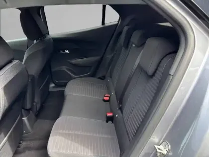 Photo 11 Peugeot 2008  PureTech 100 S&S BVM6