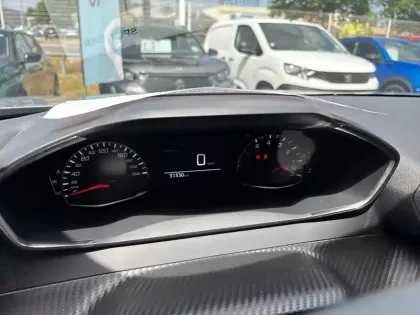 Photo 9 Peugeot 2008  PureTech 100 S&S BVM6
