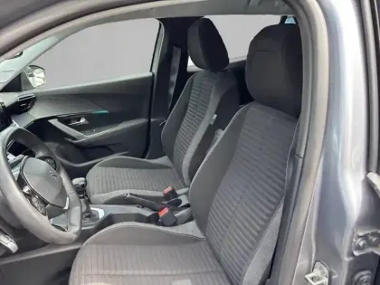 Photo 10 Peugeot 2008  PureTech 100 S&S BVM6