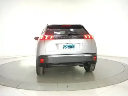 Photo 26 Peugeot 2008  PureTech 100 S&S BVM6