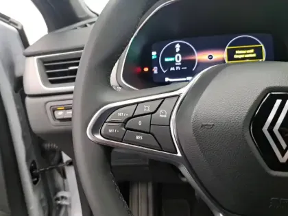 Photo 31 Renault Captur  E-Tech full hybrid 145 ch