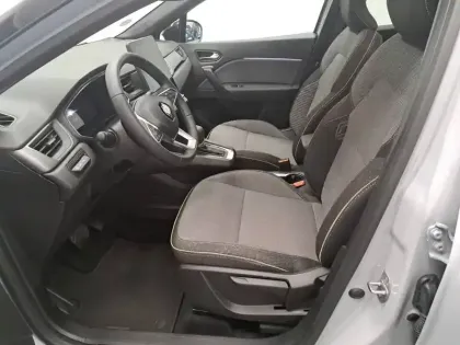 Photo 27 Renault Captur  E-Tech full hybrid 145 ch