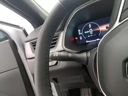 Photo 29 Renault Captur  E-Tech full hybrid 145 ch
