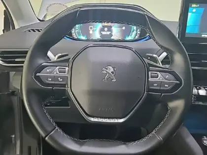 Photo 11 Peugeot 3008  Hybrid 225 e-EAT8