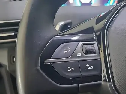 Photo 30 Peugeot 3008  Hybrid 225 e-EAT8