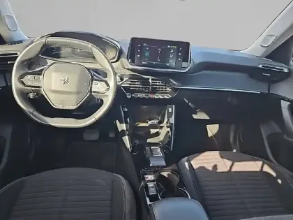 Photo 7 Peugeot 2008  Electrique 136 ch