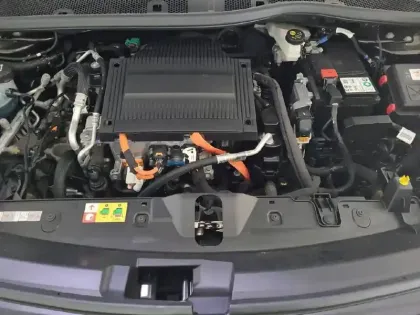 Photo 35 Peugeot 2008  Electrique 136 ch