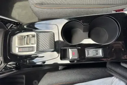 Photo 20 Peugeot 2008  Electrique 54 kWh 156 ch