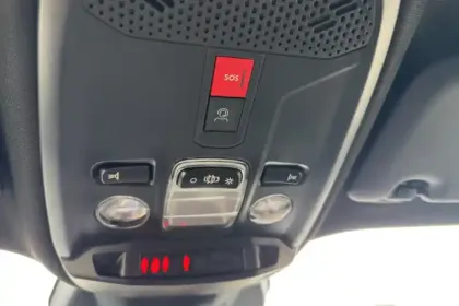 Photo 23 Peugeot 2008  Electrique 54 kWh 156 ch