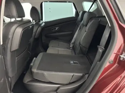 Photo 37 Renault Scenic  dCi 110 Energy EDC