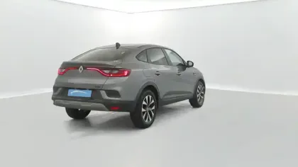 Photo 13 Renault Arkana  E-Tech hybride 145 - 22