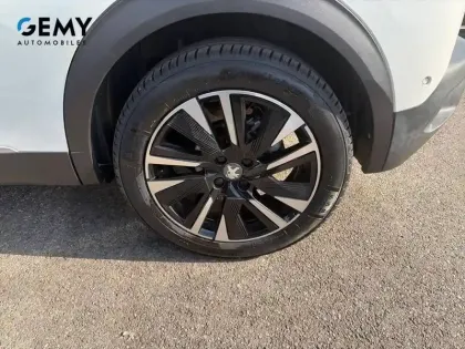 Photo 10 Peugeot 2008  PureTech 155 S&S EAT8