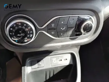 Photo 13 Renault Twingo  III Achat Intégral - 21