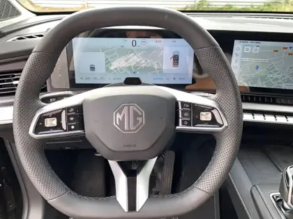 Photo 15 Mg S9 MG PHEV 299 ch