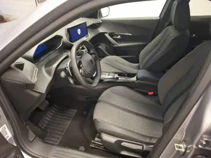 Photo 10 Peugeot 2008  Hybrid 145 e-DCS6