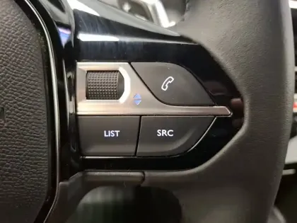 Photo 20 Peugeot 2008  Hybrid 145 e-DCS6