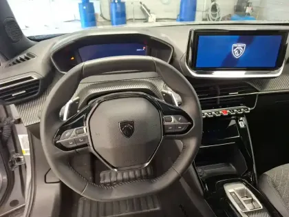 Photo 9 Peugeot 2008  Hybrid 145 e-DCS6