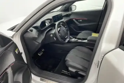 Photo 12 Peugeot 2008  Electrique 136 ch