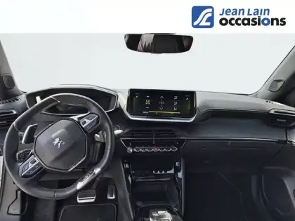 Photo 17 Peugeot 2008  PureTech 130 S&S EAT8