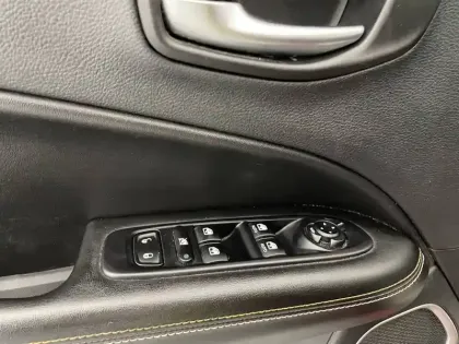 Photo 31 Jeep Compass  1.6 I MultiJet II 120 ch BVM6