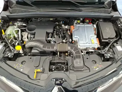 Photo 12 Renault Captur  E-Tech full hybrid 145