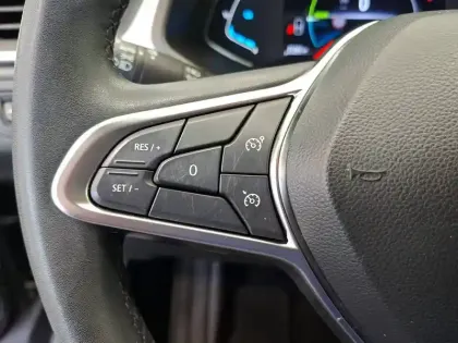 Photo 31 Renault Captur  E-Tech full hybrid 145