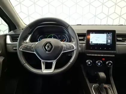 Photo 13 Renault Captur  E-Tech full hybrid 145
