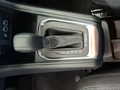 Photo 34 Renault Captur  E-Tech full hybrid 145