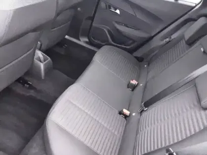 Photo 6 Peugeot 2008  PureTech 100 S&S BVM6