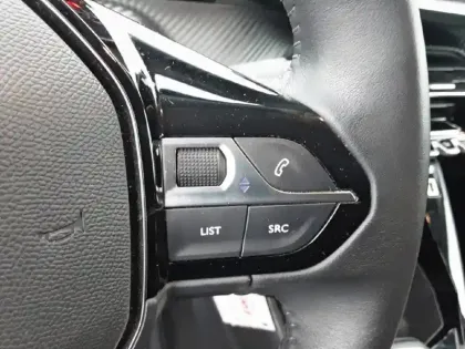 Photo 14 Peugeot 2008  PureTech 100 S&S BVM6