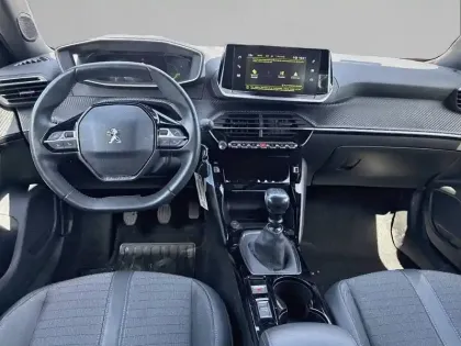 Photo 7 Peugeot 2008  PureTech 100 S&S BVM6
