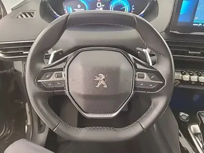 Photo 8 Peugeot 3008  Hybrid 225 e-EAT8