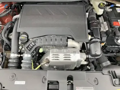 Photo 11 Peugeot 208  PureTech 100 S&S BVM6