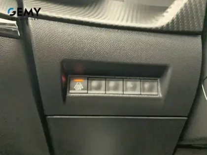 Photo 19 Peugeot 208  PureTech 100 S&S BVM6