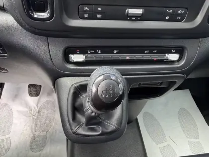 Photo 10 Mercedes Vito  FOURGON 114 CDI COMPACT BVA RWD